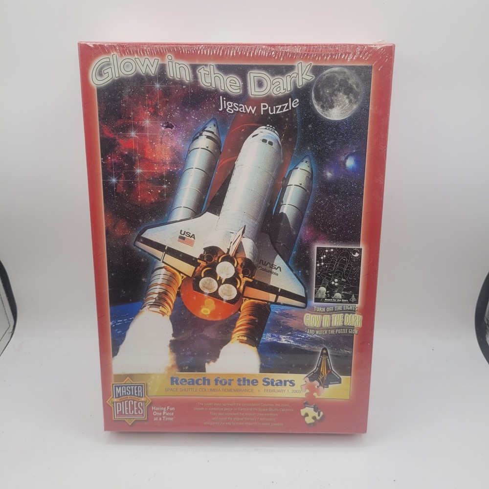 NEW Master Pieces REACH FOR THE STARS SPACE SHUTTLE COLUMBIA Glow‎ in the Dark
